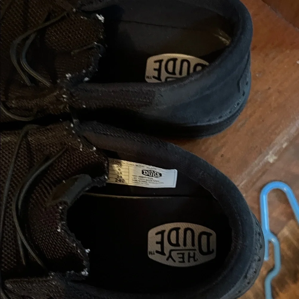 Hey Dude BOYS Black Loafers size 6 - Picture 3 of 7